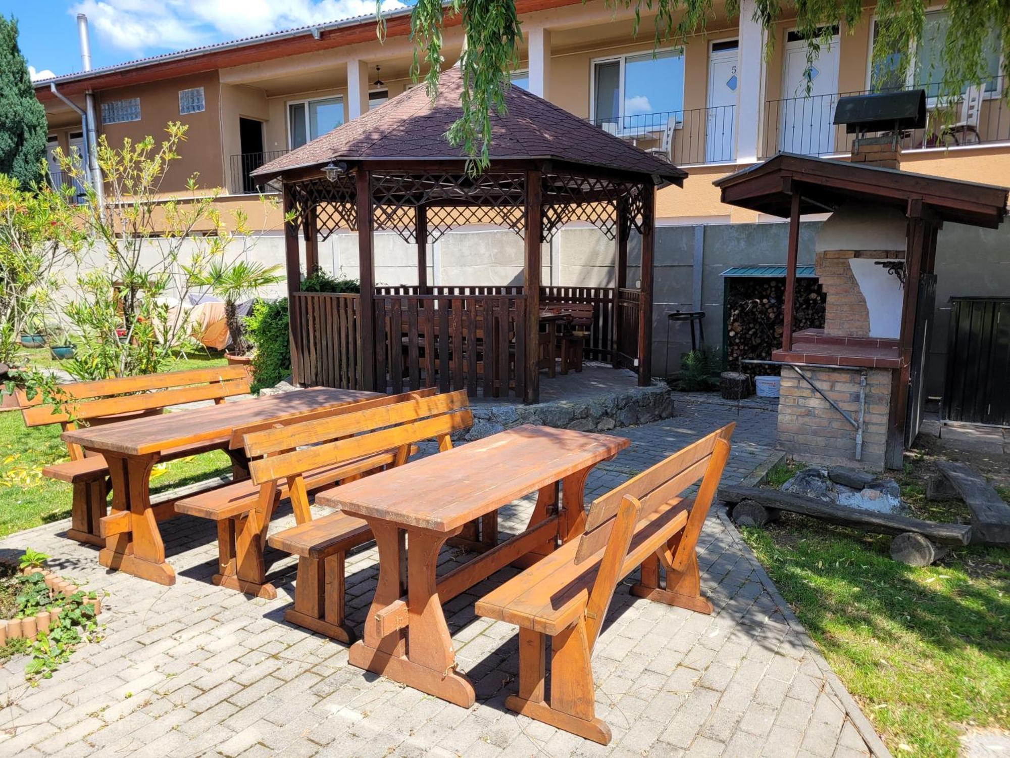 Penzion Korzo Štúrovo Exterior foto